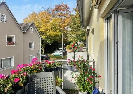 Aussicht vom Balkon - Wohnung kaufen in Bonn - Attraktive Kapitalanlage - Vermietete Seniorenwohnung mit Balkon