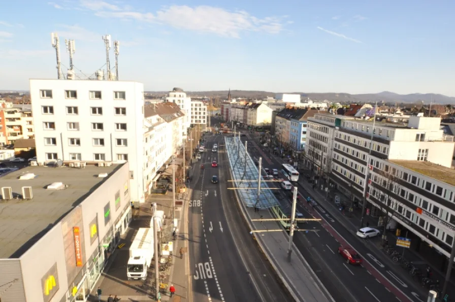 Bestens erreichbar! - Büro/Praxis mieten in Bonn - Bertha-von-Suttner-Platz - 20 Bus- + 4 Straßenbahnlinien - Parkhäuser - zentral - bestens erreichbar!
