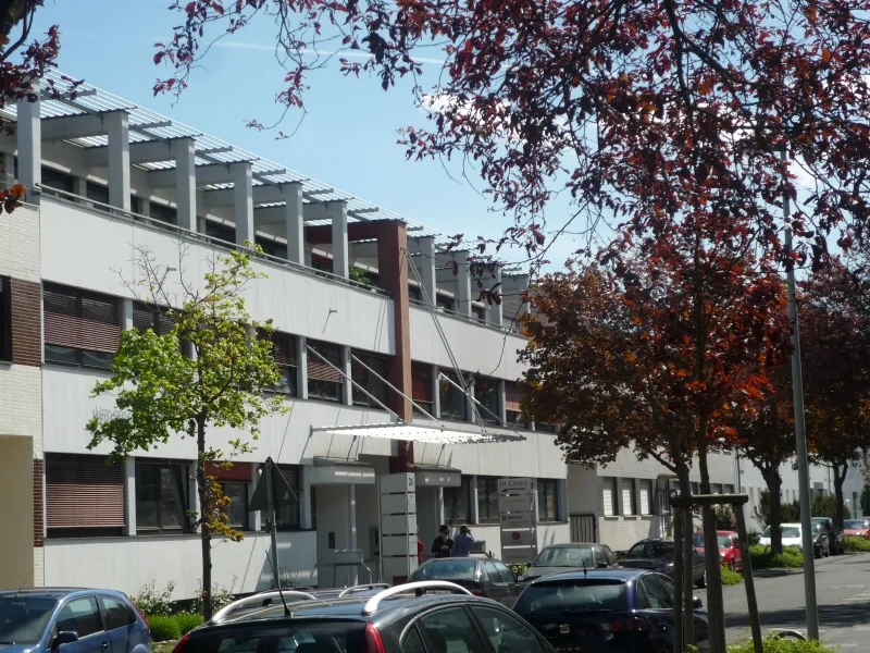 Gebäudeansicht - Büro/Praxis mieten in Bonn - Preiswerter geht es nicht - gut geschnittene Büros in Bonn Duisdorf!