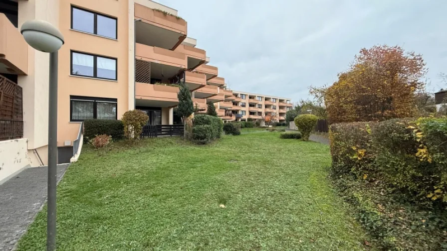 Außenansicht - Wohnung mieten in Alfter - Erstbezug nach Sanierung: Apartment auf der Hardthöhe mit guter Verkehrsanbindung nach Bonn.