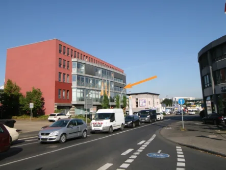 Markantes Gebäude - Büro/Praxis mieten in Bonn - Provisionsfrei, zentrumsnah, gut erreichbar, mit Parkplätzen!