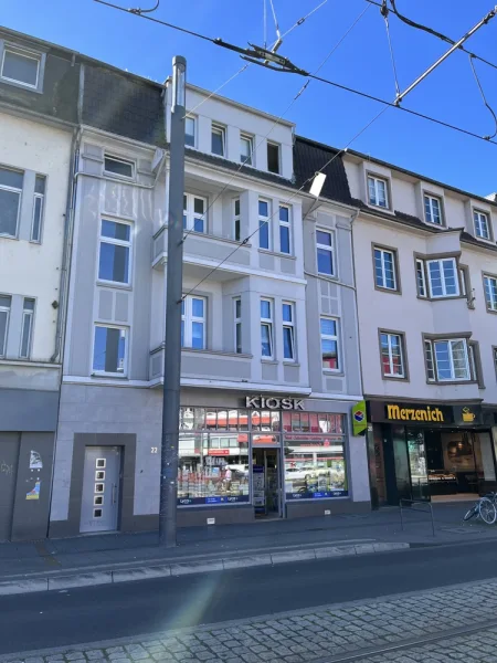 Frontansicht - Haus kaufen in Bonn / Beuel-Mitte - Mitten in Beuel ! TOP-Lage am Konrad-Adenauer-Platz !Wohn- und Geschäftshaus im Zentrum von Beuel