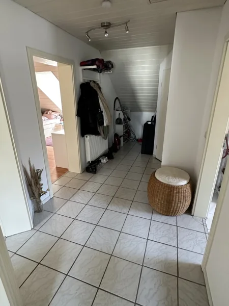 Diele - Wohnung kaufen in Bonn - Sehr schöne, vermietete 2-Zimmer-Wohnung in zentrumsnaher Toplage von Bonn-Castell!!