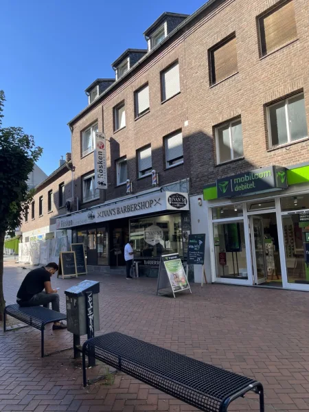Frontansicht - Haus kaufen in Erkelenz - Renditestarkes Wohn- und Geschäftshaus in 1-A Lage Fußgängerzone Erkelenz sowie ein Einfamilienhaus