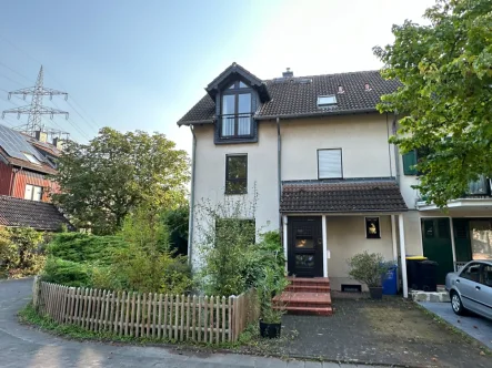 Vorderansicht - Haus mieten in Bonn / Buschdorf - Familienfreundliches Reihenendhaus mit kl. ELW, Terrasse und schönem Garten am Ende einer Sackgasse!