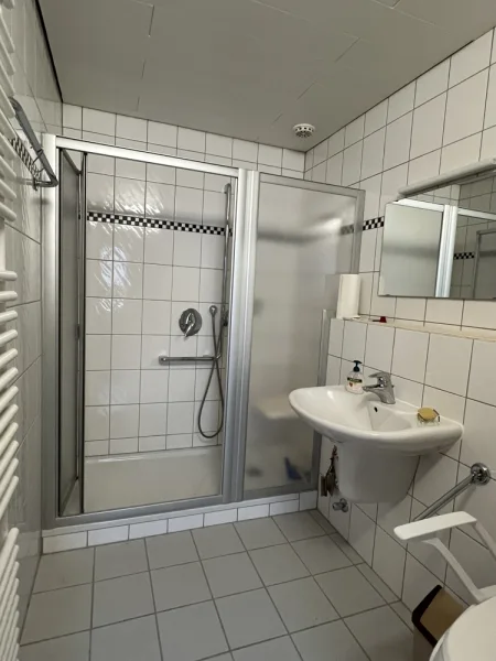 Badezimmer DG