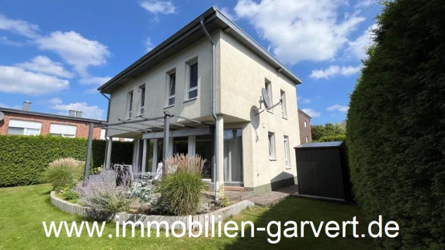 Ansicht - Haus kaufen in Borken - Modernes Einfamilienhaus mit Garten und Carport in zentrumsnähe von Borken