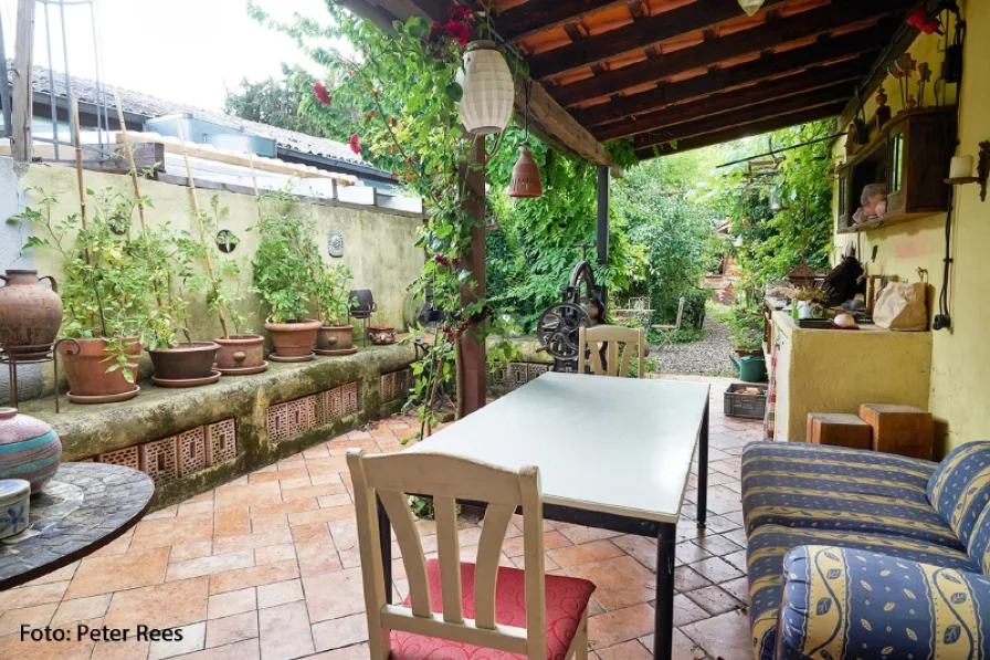 Terrasse und Garten