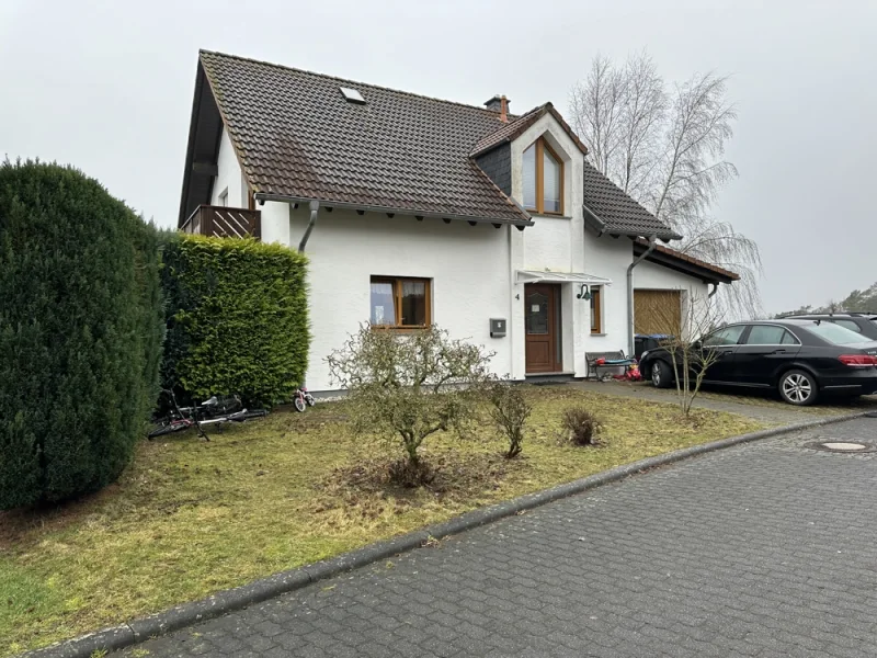 Ulmen - Haus kaufen in Ulmen - Einfamilienwohnhaus mit gemütlicher Einliegerwohnung in toller Aussichtslage der Stadt Ulmen