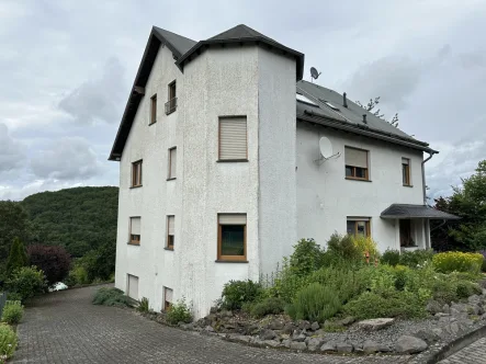 Bermel - Haus kaufen in Bermel - Gepflegtes Dreifamilienwohnhaus in ruhiger Lage der Gemeinde Bermel