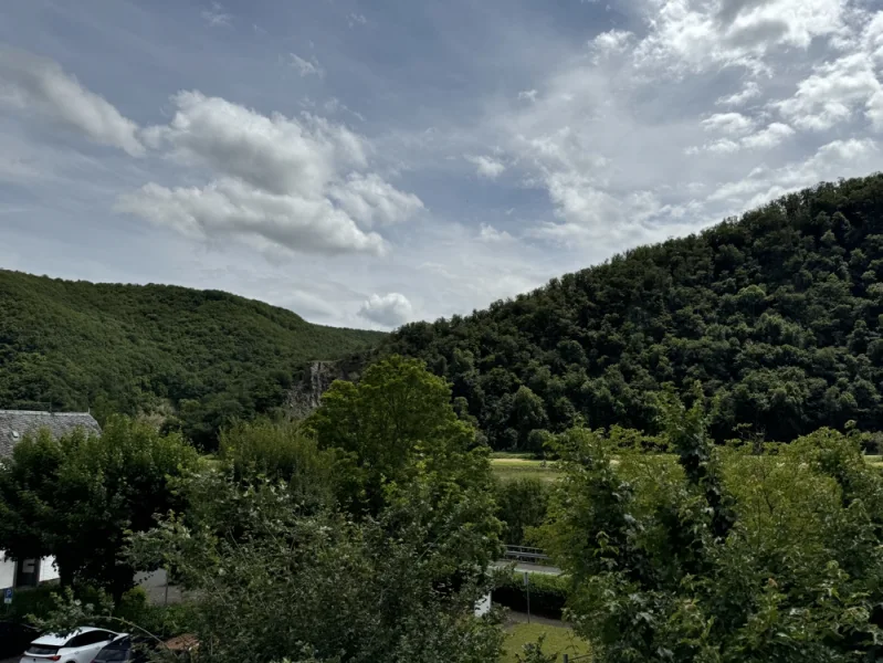 Blick vom Balkon Wohnhaus