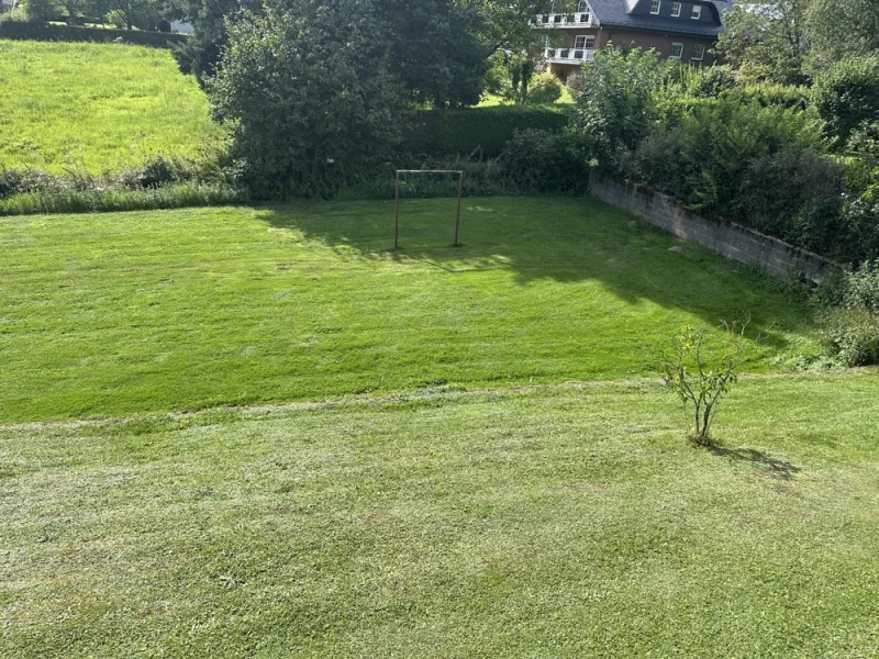 Garten-/Wiesengrundstück