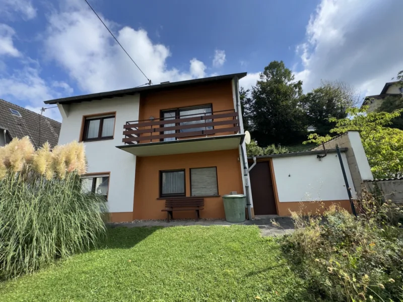 Aussenansicht - Haus kaufen in Rheinbrohl - Einfamilienhaus mit Charme in Rheinbrohl