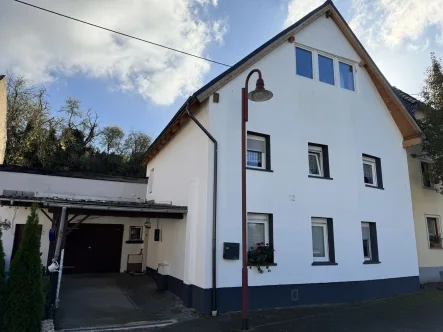 Außenansicht - Haus kaufen in Polch / Ruitsch - Modernisiertes Einfamilienhaus in Polch - Ruitsch!