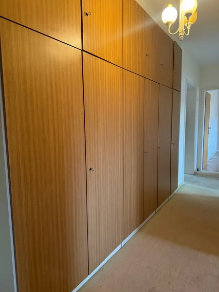 praktischer Einbauschrank