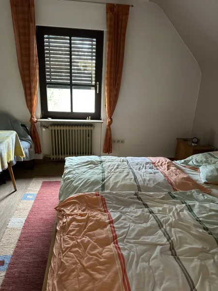 Schlafzimmer DG