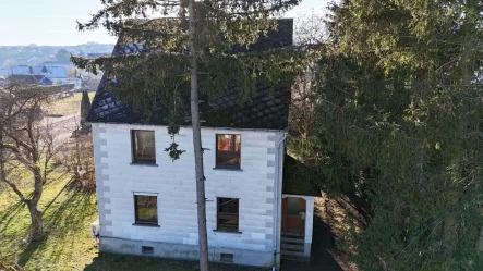 Kaisersesch - Haus kaufen in Kaisersesch - Einfamilienwohnhaus mit großzügigem Grundstück in zentraler Wohnlage der Stadt Kaisersesch