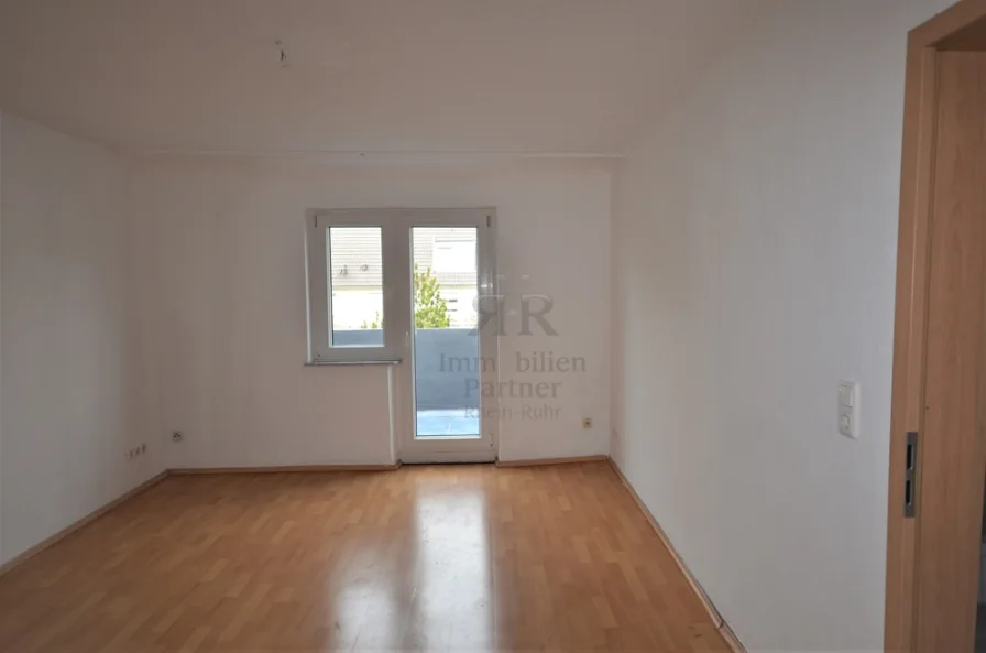 Wohnzimmer - Wohnung mieten in Duisburg / Wanheimerort - Helle gutaufgeteilte 3-Zimmerwohnung mit Balkon in Duisburg-Wanheimerort!