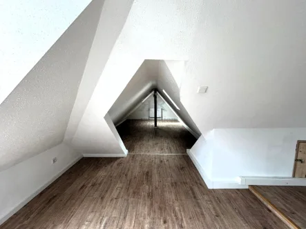 Schlafzimmer - Wohnung mieten in Gelsenkirchen / Bismarck - Ausgefallene Dachgeschosswohnung in Gelsenkirchen-Bismarck