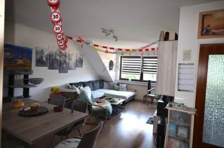 Wohnzimmer - Wohnung mieten in Oberhausen - Schöne helle und gut aufgeteilte Wohnung! WE# 23