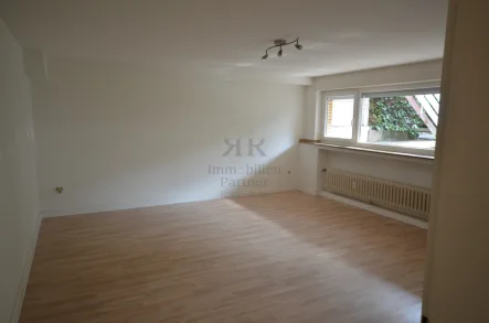 Wohn-/ Schlafzimmer - Wohnung mieten in Duisburg / Bergheim - Ein helles und sehr außergewöhnliches Apartment im Souterrain!!