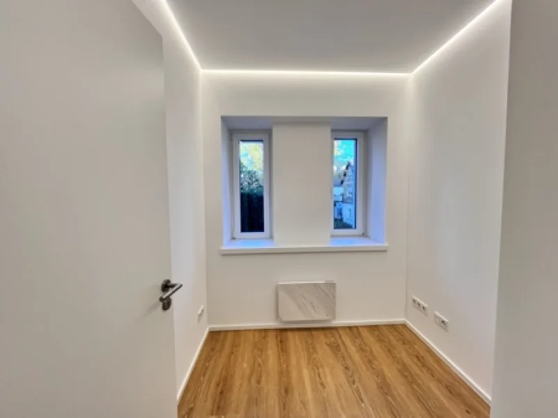 Büro-/Ankleidezimmer