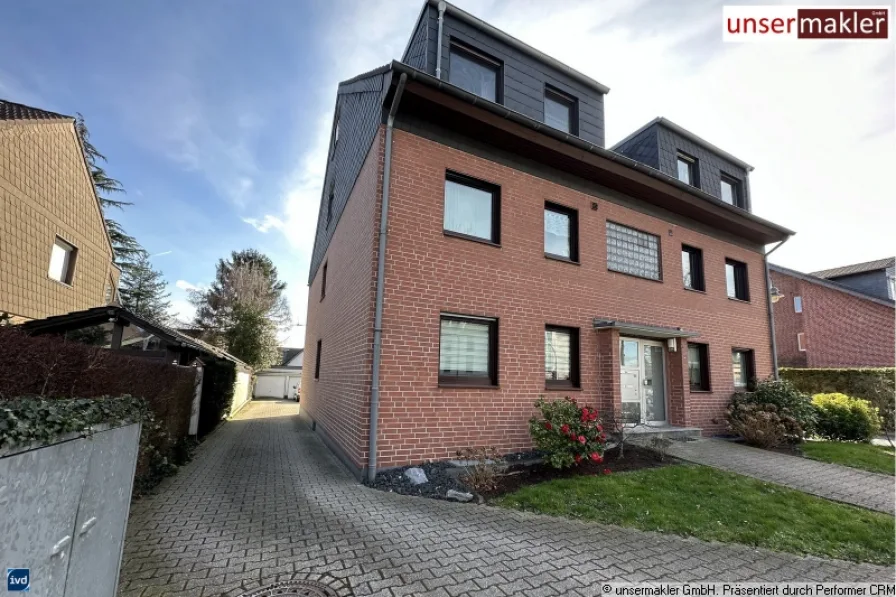 Hausansicht - Wohnung kaufen in Duisburg - Maisonette ETW - 2 Bäder - Garage am Haus