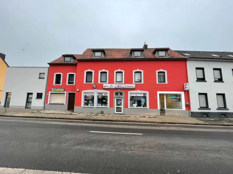Ansicht von Straße - Haus kaufen in Würselen / Broichweiden - solides Wohn- und Geschäftshaus