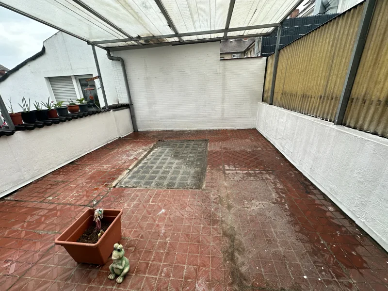 große Dachterrasse 1.OG