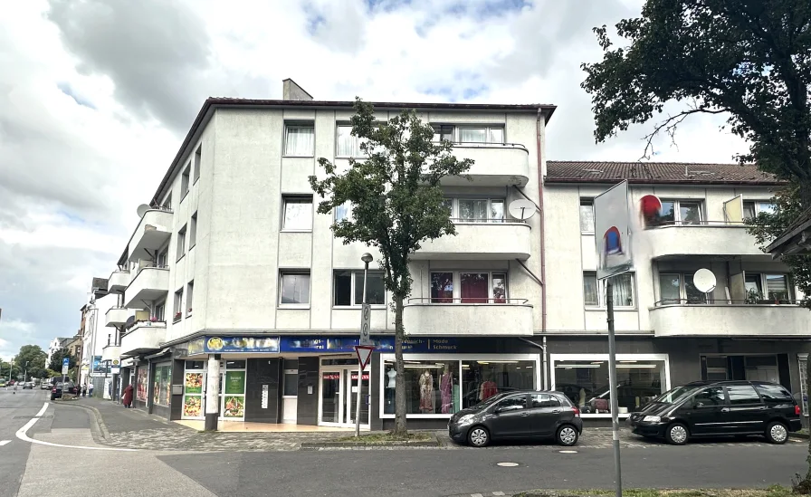 Ansicht - Zinshaus/Renditeobjekt kaufen in Düren - Renditestarkes Wohn-/Geschäftshaus mit Garagen in 52353 Düren