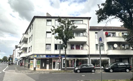 Ansicht - Zinshaus/Renditeobjekt kaufen in Düren - Renditestarkes Wohn-/Geschäftshaus mit Garagen in 52353 Düren