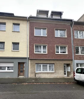 Ansicht - Wohnung mieten in Düren - Schicke DG-Wohnung im Zentrum von Düren, 2 Zimmer, Küche, Diele, Bad