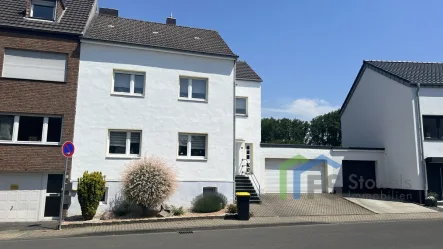 Front (2) - Haus kaufen in Düren-Gürzenich - Charmant modernisiert !