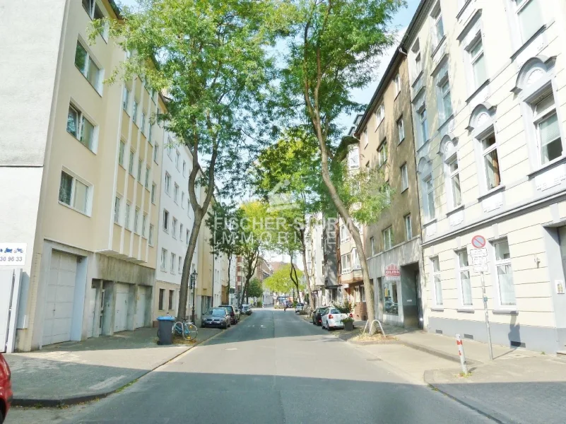 Vor der Tür - Wohnung mieten in Düsseldorf - Düsseldorf-Unterbilk! Helle 3-Zimmer-Wohnung mit Balkon!