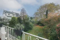 Balkon mit Blick in den Garten