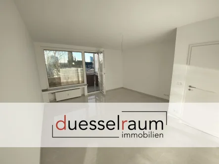 Titelbild - Wohnung kaufen in Düsseldorf / Derendorf - Derendorf: kernsaniert, 2-Zi. KDB mit Südbalkon und Aufzug, perfekte Anbindung an den ÖPNV!