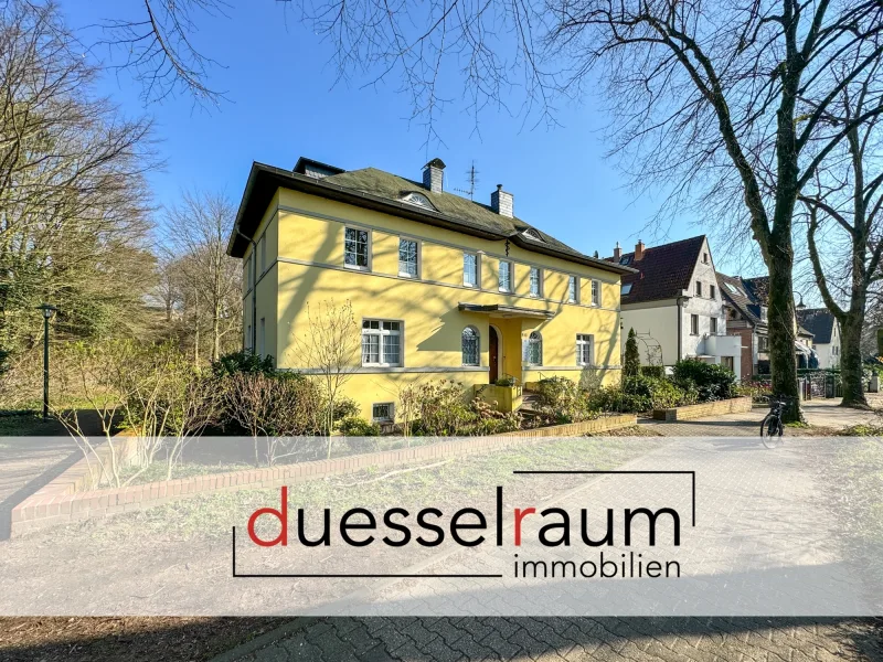 Titelbild - Büro/Praxis kaufen in Düsseldorf / Unterbach - Unterbach: Gut laufende Arztpraxis im freistehenden Haus aus den 20er Jahren