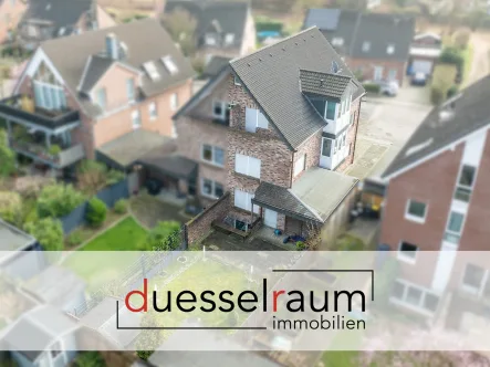 Tittelbild - Haus kaufen in Meerbusch / Lank-Latum - Meerbusch: attraktive DHH mit zusätzlicher Wohn-/Gewerbeeinheit im UG in begehrter Lage!