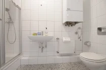 2. OG rechts: Badezimmer