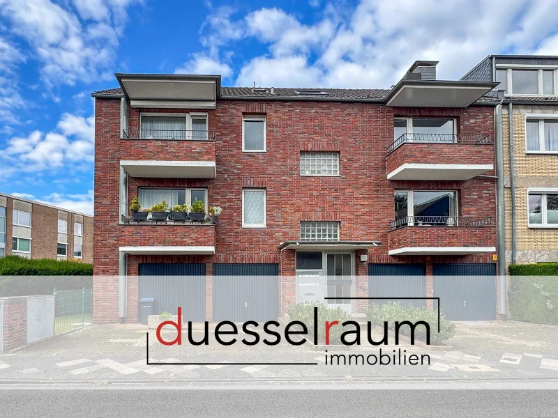 Titelbild - Wohnung mieten in Düsseldorf / Heerdt - Heerdt: Renovierte und helle 2,5 Zimmerwohnung mit Balkon in Rheinnähe!