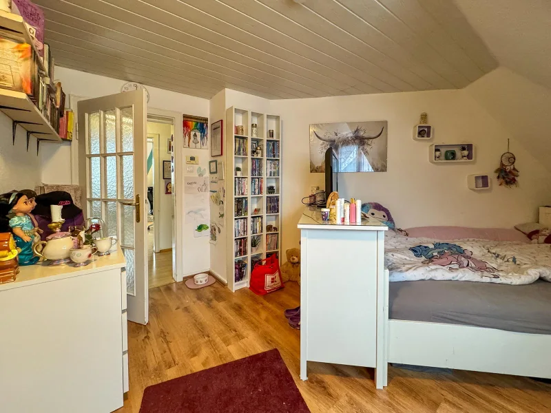 Schlafzimmer DG rechts