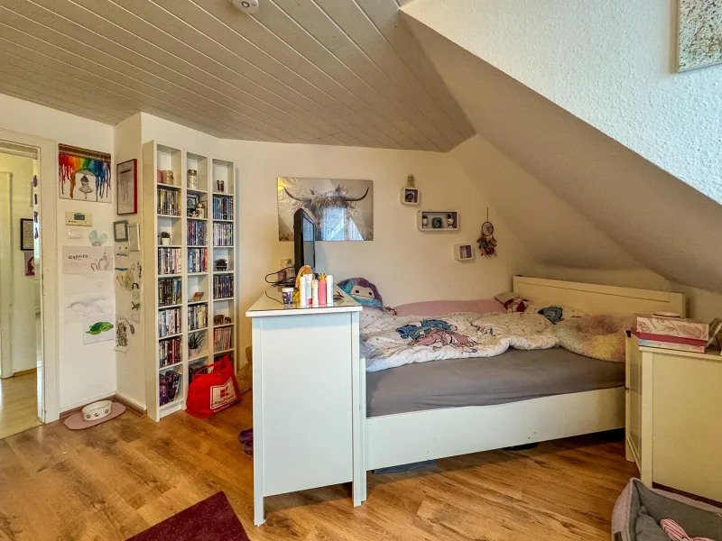 Schlafzimmer DG rechts