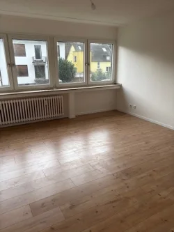  - Wohnung mieten in Düsseldorf / Unterbach - Düsseldorf-Unterbach: Schickes, neu renoviertes 1-Zimmer- Apartment in ruhiger Lage!