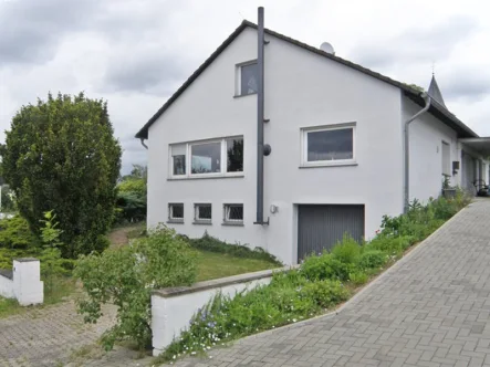 Bild1 - Haus kaufen in Mechernich-Schaven - Geräumiges Ein-/Zweifamilienhaus auf Erbpachtgrundstück