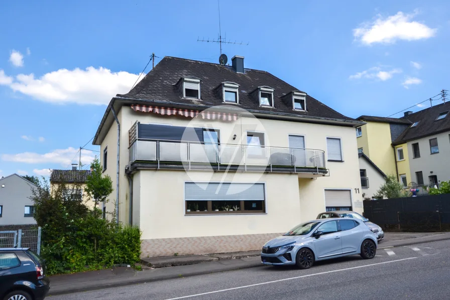 Vorderansicht Gebäude 1 - Haus kaufen in Trier - NEUER PREIS // Zwei Häuser - 6 Wohneinheiten // zentrale Lage in Trier-Quint