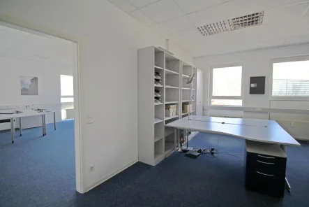 Büroräume OG - Büro/Praxis mieten in Ludwigshafen - Moderne Büros, gute Ausstattung, ausreichend PKW-Plätze - BR 3538/2