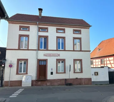 Außenansicht - Haus kaufen in Grünstadt - Hochwertig renoviertes Schmuckstück mit zwei Wohneinheiten - WS 4145