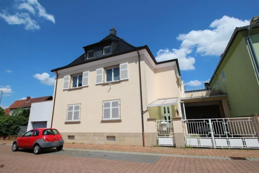 Außenansicht - Haus kaufen in Bobenheim-Roxheim - Reduzierter Preis: Geräumiges Haus mit schönen Originaldetails und Garten, auch für 2 Generationen - WS 4167