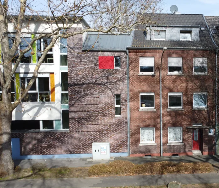 Luftbild Straßenseite neben Ringschule(Foto DS)