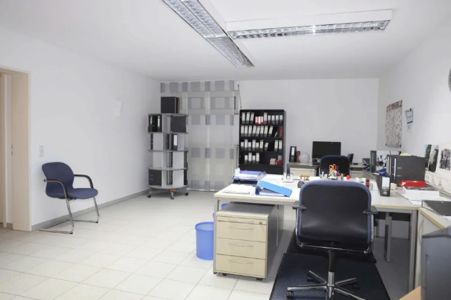 Büro KG